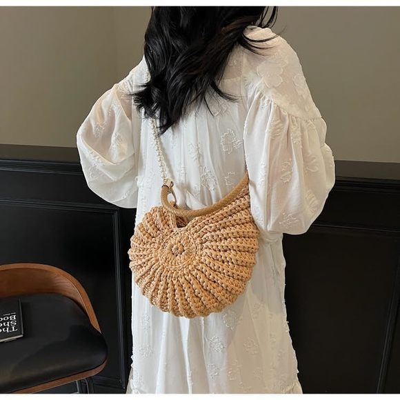 Handwoven Fashion Seashell Bag Stylish & Unique Boho Clutch With Pearl Strap :O - Picture 3 of 8